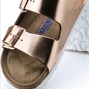 Birkenstock Arizona’s Metallic Copper